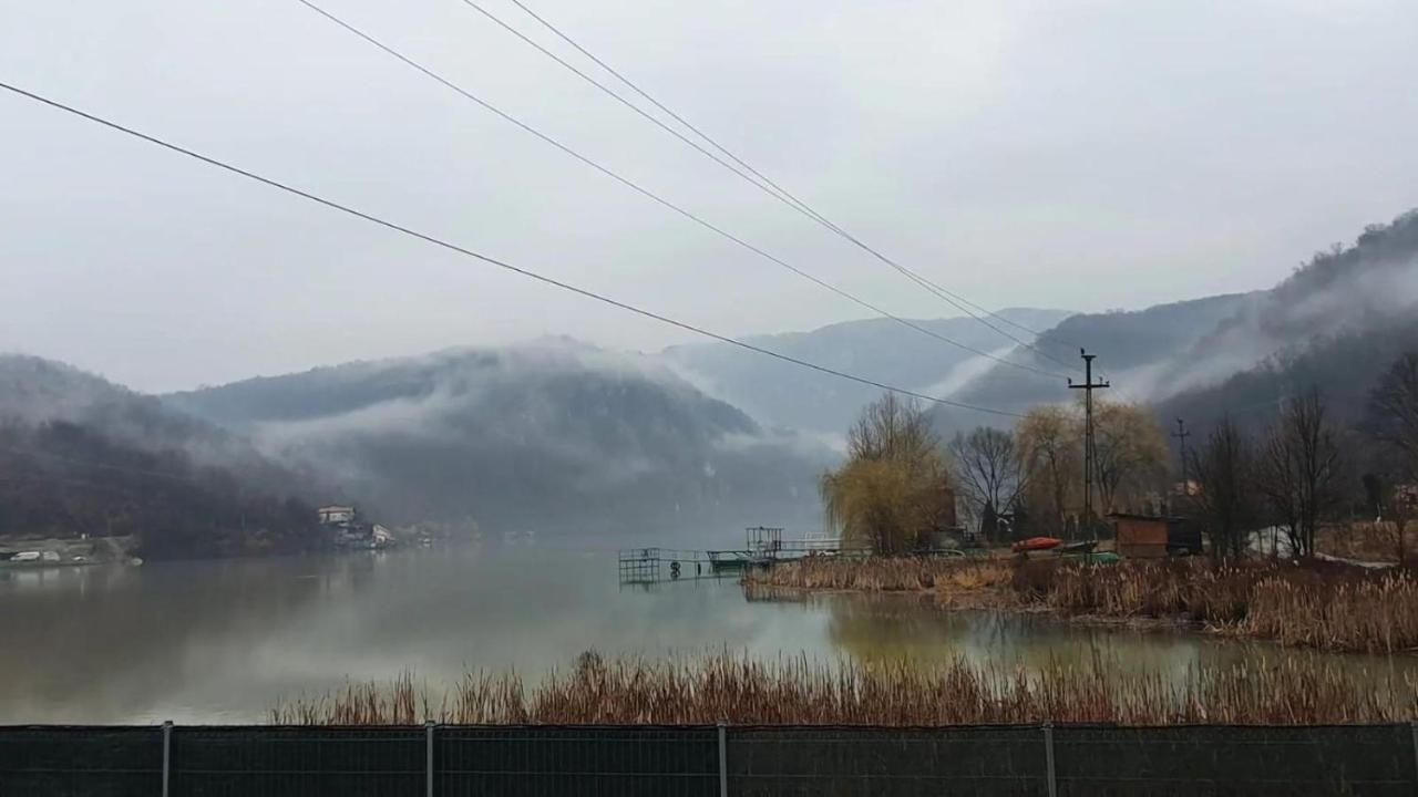 Casa Colt De Rai Διαμέρισμα Ogradina Εξωτερικό φωτογραφία
