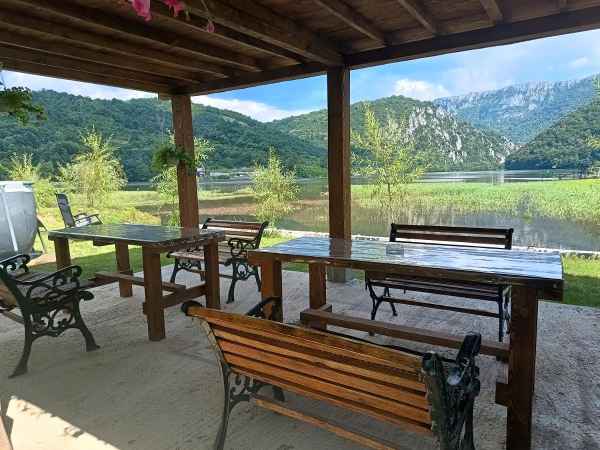 Casa Colt De Rai Διαμέρισμα Ogradina Εξωτερικό φωτογραφία